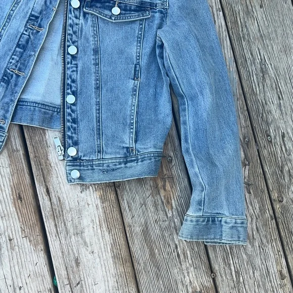 Divided Blue Jean Jacket with Flame Patches - Picture 2 of 6